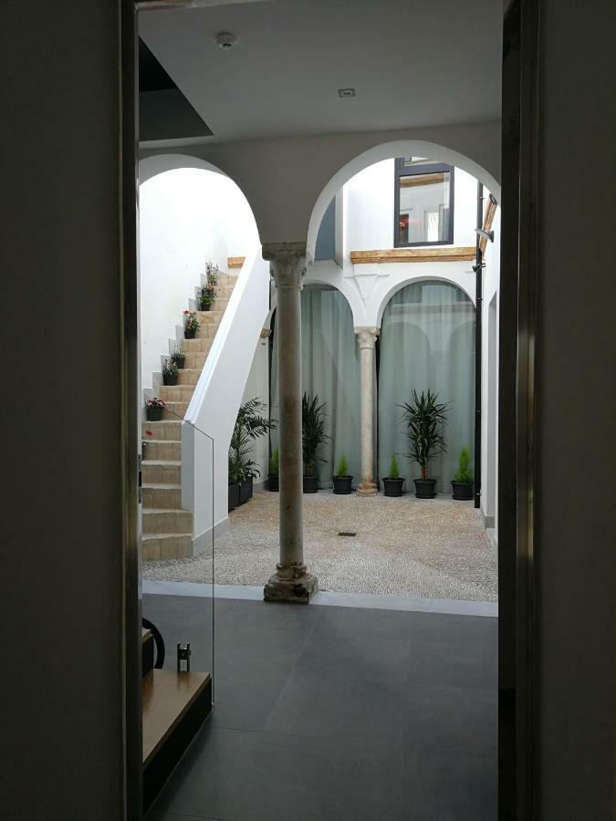 Patio de la Escalera - Agustín Moreno 46 Córdoba Exterior foto